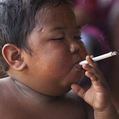 Παιδί/ αξιοθέατο/ κατεστραμμένο