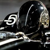 Βίντεο: Οι Daft Punk τρέχουν με τη Lotus F1