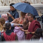 Η Βασίλισσα του Game of Thrones είναι γυμνή