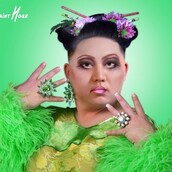 Πολιτικοί ως drag queens!