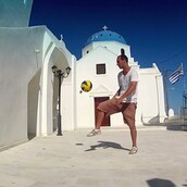 Μια "μαγική" μπάλα ταξιδεύει στην Ελλάδα και όλο τον κόσμο