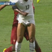 Η πρώτη sexy στιγμή του Μουντιάλ (σχεδόν NSFW)