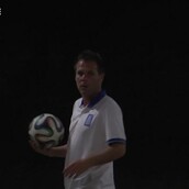 Τι κάνει ο διάσημος φαρσέρ Rémi Gaillard με τη φανέλα της Εθνικής Ελλάδος;