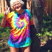 Η Baddie Winkle είναι η γιαγιά που προκαλεί πανικό στα social media!