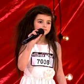 Το Gloomy Sunday ερμηνευμένο μοναδικά από μια επτάχρονη 