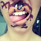 800.000 Like για το στόμα της Laurie