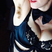 Η μασχάλη της Μadonna 