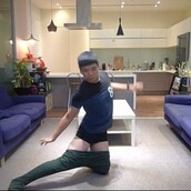 Πώς να φορέσεις το παντελόνι σου χωρίς να χρησιμοποιήσεις τα χέρια