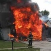 Σκύλος σώζει παιδάκι από πυρκαγιά