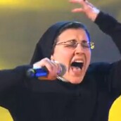 Αυτή η καλόγρια τραγούδησε στο ιταλικό 'The Voice'...