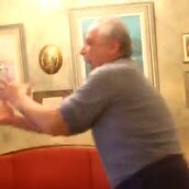 Ο 60χρονος που πανηγυρίζει για τον Παναθηναϊκό