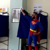 Ο Superman ψήφισε στην Θεσσαλονίκη!