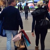 Όταν οι γυναίκες ψωνίζουν...