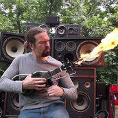 Ένα γιουκαλίλι φλογοβόλο εμπνευσμένο από το Mad Max