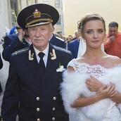 From Russia with love - Ιδού ο γαμπρός και η νύφη! 