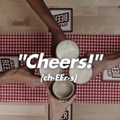 Πώς να πείτε "Στην υγειά σας" και να τα πιείτε με παρέα από ξένη χώρα