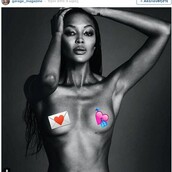 H Nαόμι Κάμπελ δοκιμάζει τα όρια του instagram με γυμνόστηθη φωτογραφία