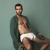 Ο loser φίλος του Χάρι Πότερ μεγάλωσε (και είναι sexy)