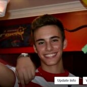 Αυτός ο άντρας έφτιαξε ένα ψεύτικο προφίλ στο Facebook. Ένα σωρό ανήλικα κορίτσια δέχτηκαν να τον συναντήσουν