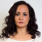 H 50χρονη που δεν έχει χαμογελάσει ποτέ για να μην κάνει ρυτίδες