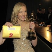 «Το φάκελο, παρακαλώ»