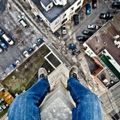 Η καρδιά χτυπάει στο άκουσμα της πόλης. Εκεί που όλα είναι πιο γνώριμα.