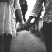 Τα τυπικά, τα τυποποιημένα, τα "αεροστεγώς" καλά κλεισμένα.