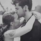 Καινούριος έρωτας. Όνομα, ηλικία, διεύθυνση...