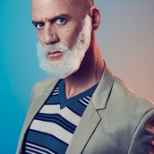 Shave'n'foam: μούσια από σαπούνι που αψηφούν τη βαρύτητα