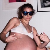 Ο Terry Richardson μπορεί να προκαλέσει ακόμη και με την εγκυμοσύνη της συντρόφου του (NSFW)