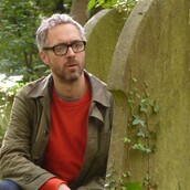 Ρωτήστε τους νεκρούς όλα όσα δεν μάθατε ποτέ...