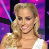 H Δούκισσα Νομικού παντρεύεται σήμερα, αλλά χθες την έκαναν να δακρύσει με μια έκπληξη στο So you Think you Can Dance