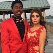 Αυτή η κοπέλα πήγε με το μαύρο φίλο της στο σχολικό χορό και ο πατέρας της λέει ότι θα την αποκληρώσει