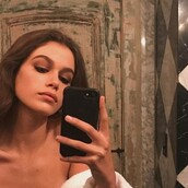 «Μαζέψου» - Αυτή ήταν περίπου η αντίδραση στη φωτογραφία της 15χρονης κόρης της Σίντι Κρόφορντ