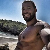 Κάτι δεν πάει καλά με τα συμβόλαια του SURVIVOR 2: Την κάνουν με ελαφρά ένας-ένας...