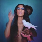 To Richardson βάζει τον συγγραφέα Μπρετ Ίστον Έλις να πάρει συνέντευξη από την ολόγυμνη Κιμ Καρντάσιαν - NSFW