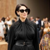 H Μόνικα Μπελούτσι τόλμησε τη μεγάλη αλλαγή στα μαλλιά της και είναι ακόμη πιο όμορφη