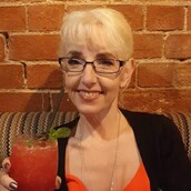 Ταξίδεψε στην Τουρκία για πλαστική αλλά της έβαλαν το στήθος ανάποδα