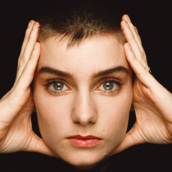 Nothing Compares: Για την αποκατάσταση της Sinéad O’Connor