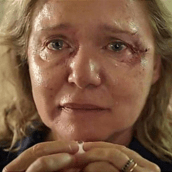 Maestro: Η ερμηνεία της Μαρίας Καβογιάννη στη σκηνή του ξυλοδαρμού καθήλωσε το Twitter