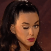 Κέιτι Πέρι κλειστό μάτι