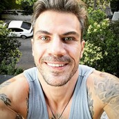 Άκης Πετρετζίκης: Τον ανέφεραν στον «Σασμό» και απάντησε- Το επικό σχόλιο στο Twitter