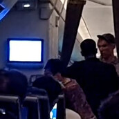 «Φέρε μου νερό, γ@@@@@@ε ηλίθιε!»: Επιβάτης προκάλεσε αναστάτωση σε πτήση και τον έβγαλαν έξω