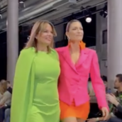 Η Βίκυ Καγιά περπάτησε στην πασαρέλα με τη μητέρα της