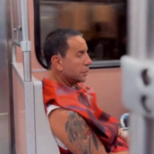 Ο Γιώργος Μαζωνάκης στο μετρό