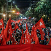 Στιγμιότυπα από την μαζική πορεία για το Πολυτεχνείο