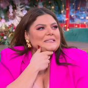 Δανάη Μπάρκα για MadWalk: «Δεν ταυτίστηκα με άνθρωπο, πώς γίνεται η μόδα να μου κλείνει το παράθυρο;»