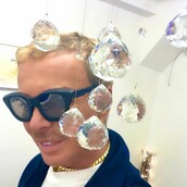 Λάκης Γαβαλάς: «Μέχρι πρότινος είχα πάντα στην τσάντα μου ένα βαγονάκι»