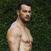 Ντάνος: Πρωταγωνιστής σε δύο ταινίες ο νικητής του Survivor 