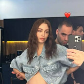 Η Ελένη Φουρέιρα με φουσκωμένη κοιλιά